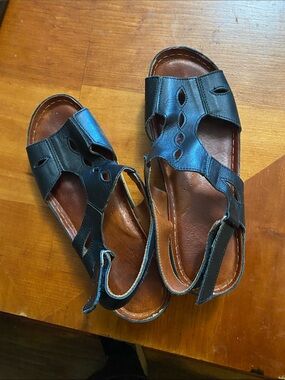 Pretty Spanish Leather Sandals for Spring!